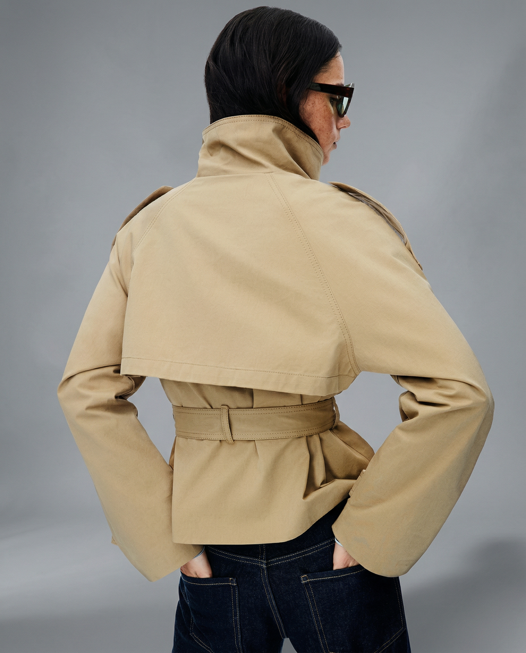Gabardina Obscura